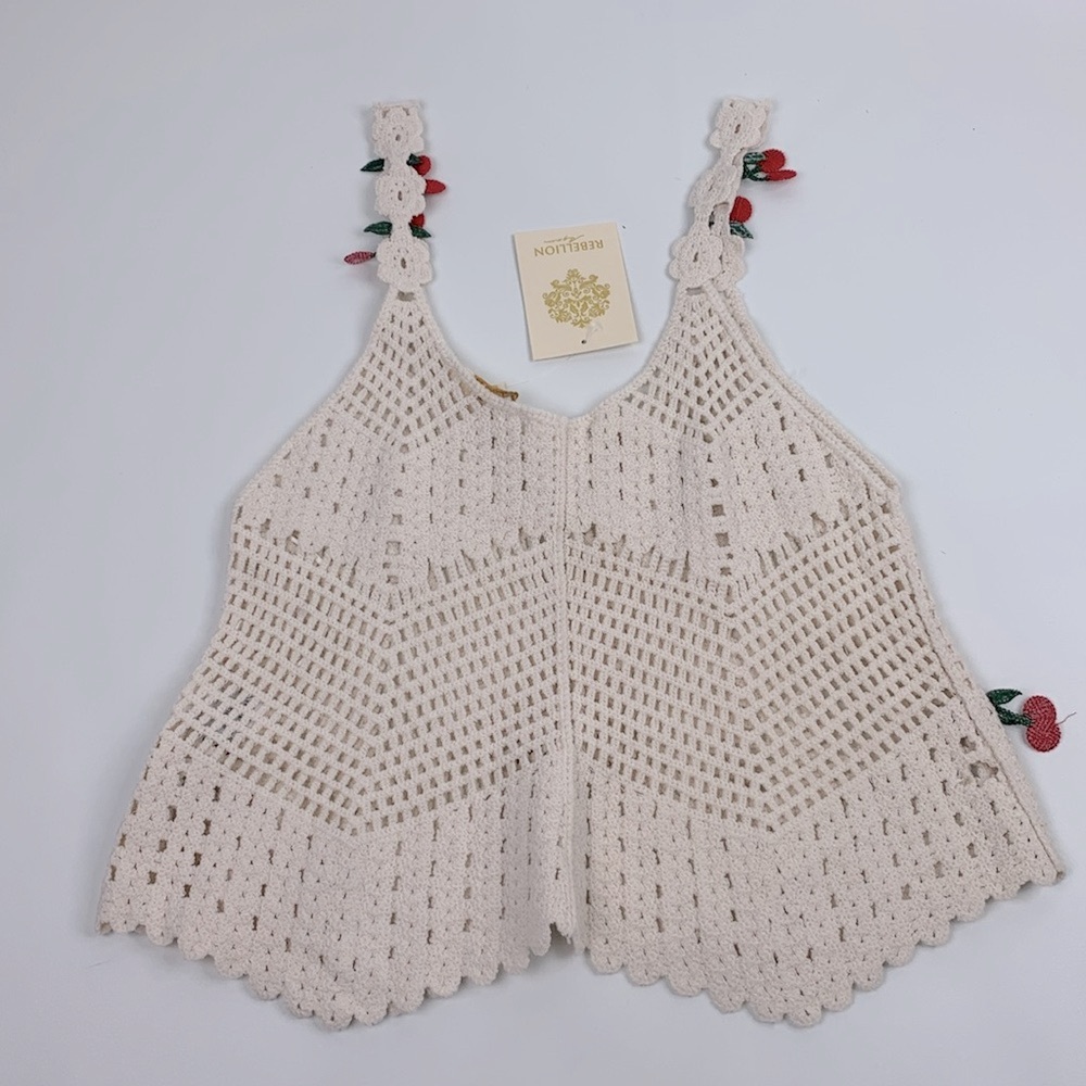 Rebellion Crochet knit Cherry design Tank Top Creme Red green Size Medium NWT - Picture 2 of 14